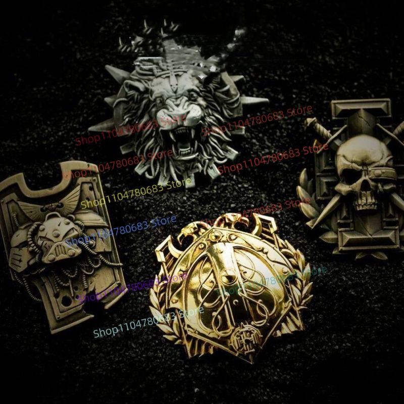 Men Accessories Gift Set - Spilla con Emblema del Capitolo Honor